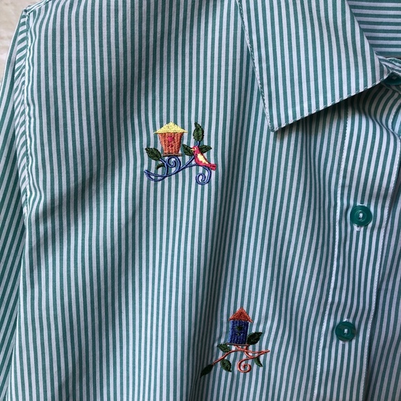 Baxter & Wells birdhouse embroidery button-up 3/4 sleeve blouse - size large - Picture 4 of 16